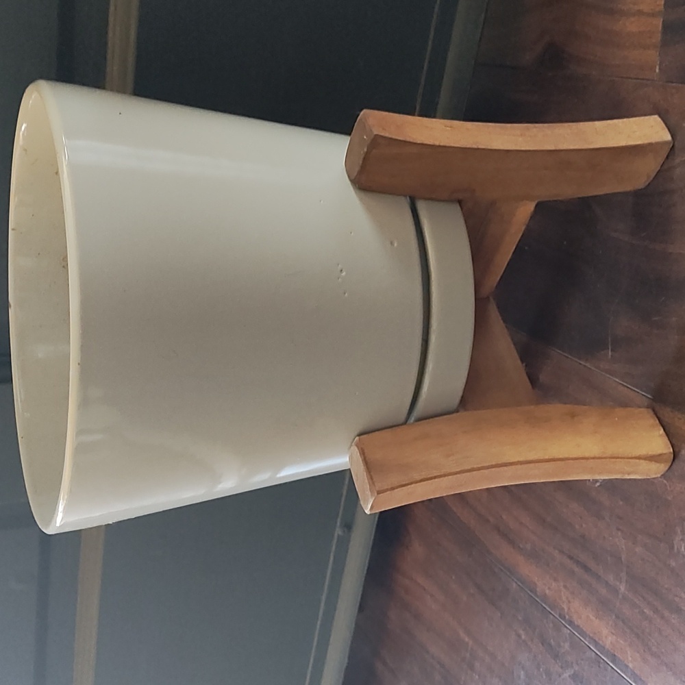 Plant planter With Wood Stand - Picture 2 of 5